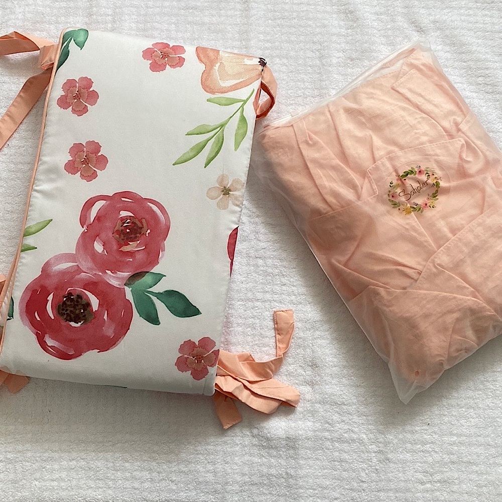 Baby Girls Single bumper and bed skirt